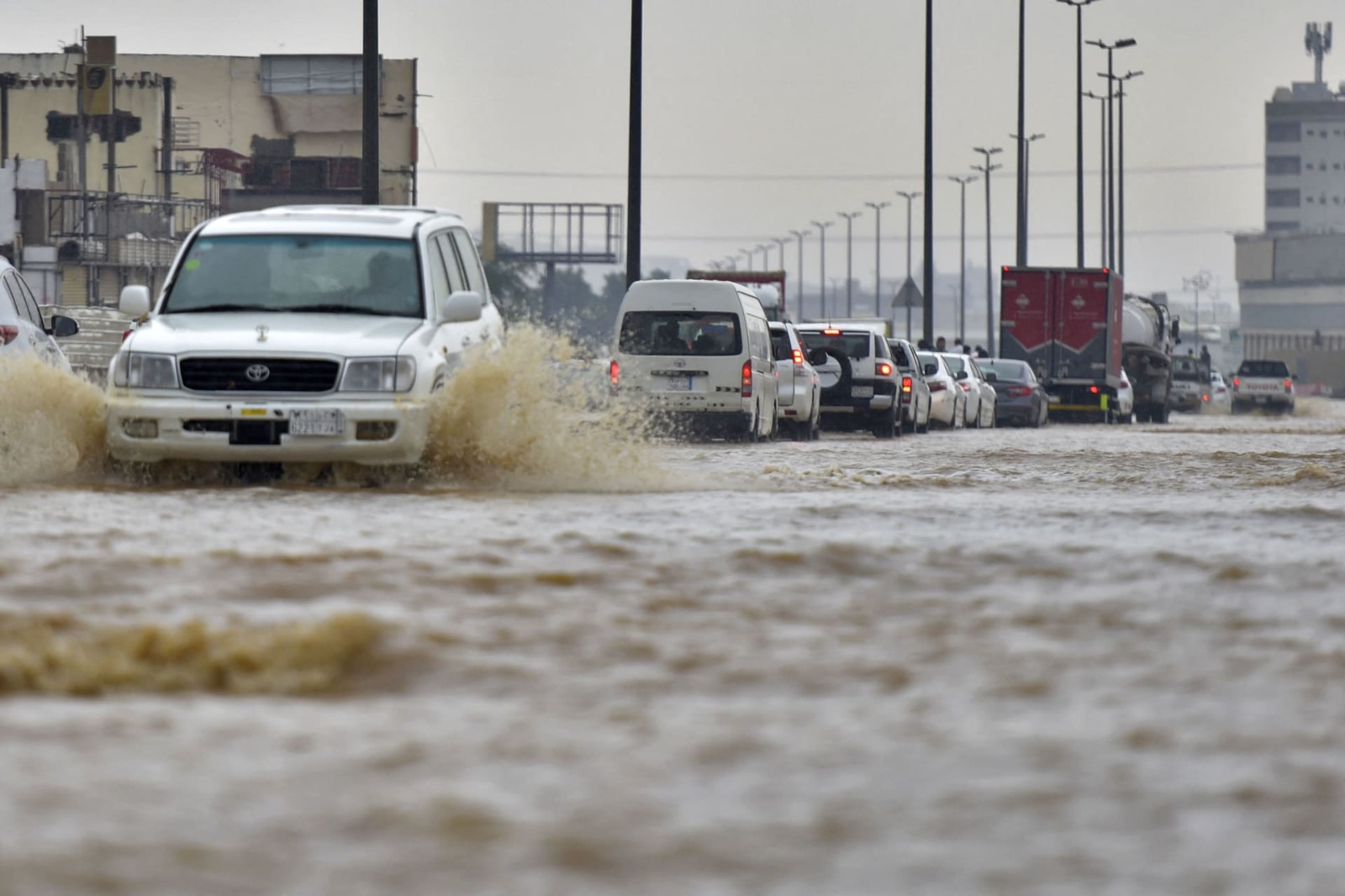 بداية أمطار رعدية.. باحث يكشف عن حالة الطقس في السعودية خلال شهر رمضان